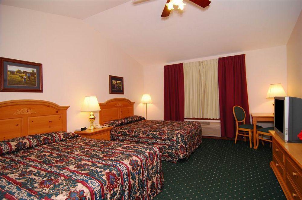 Econo Lodge Inn & Suites Eau Claire Zewnętrze zdjęcie