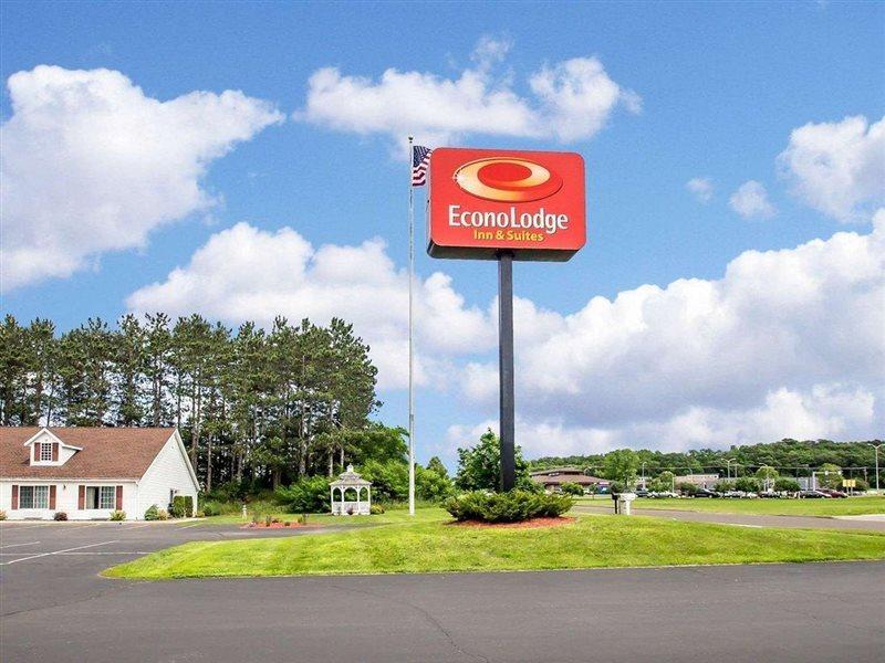 Econo Lodge Inn & Suites Eau Claire Zewnętrze zdjęcie