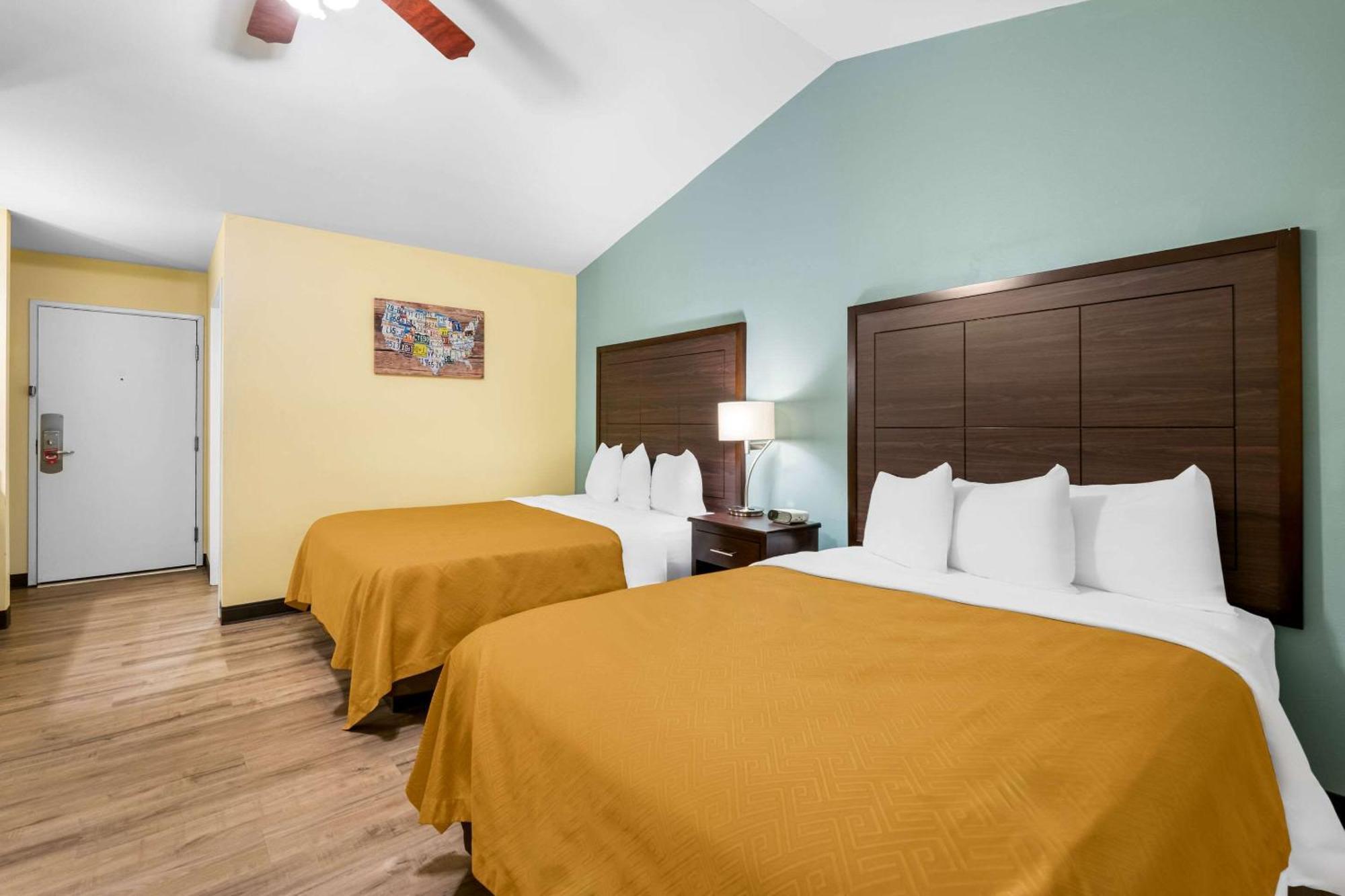 Econo Lodge Inn & Suites Eau Claire Zewnętrze zdjęcie