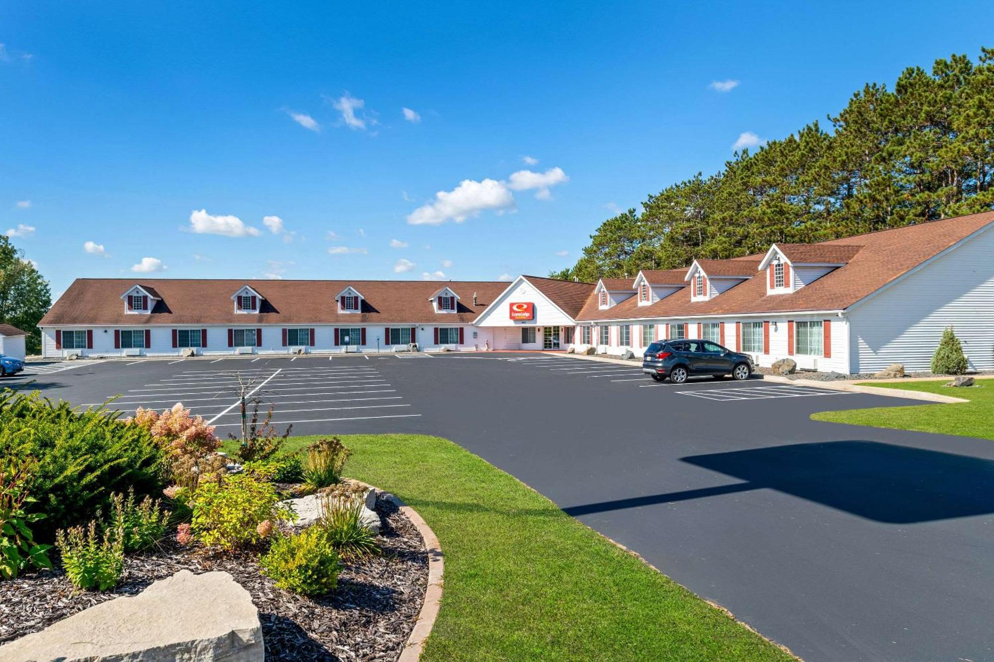 Econo Lodge Inn & Suites Eau Claire Zewnętrze zdjęcie