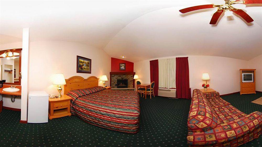 Econo Lodge Inn & Suites Eau Claire Zewnętrze zdjęcie