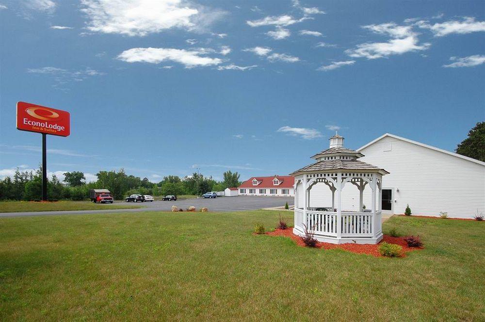 Econo Lodge Inn & Suites Eau Claire Zewnętrze zdjęcie