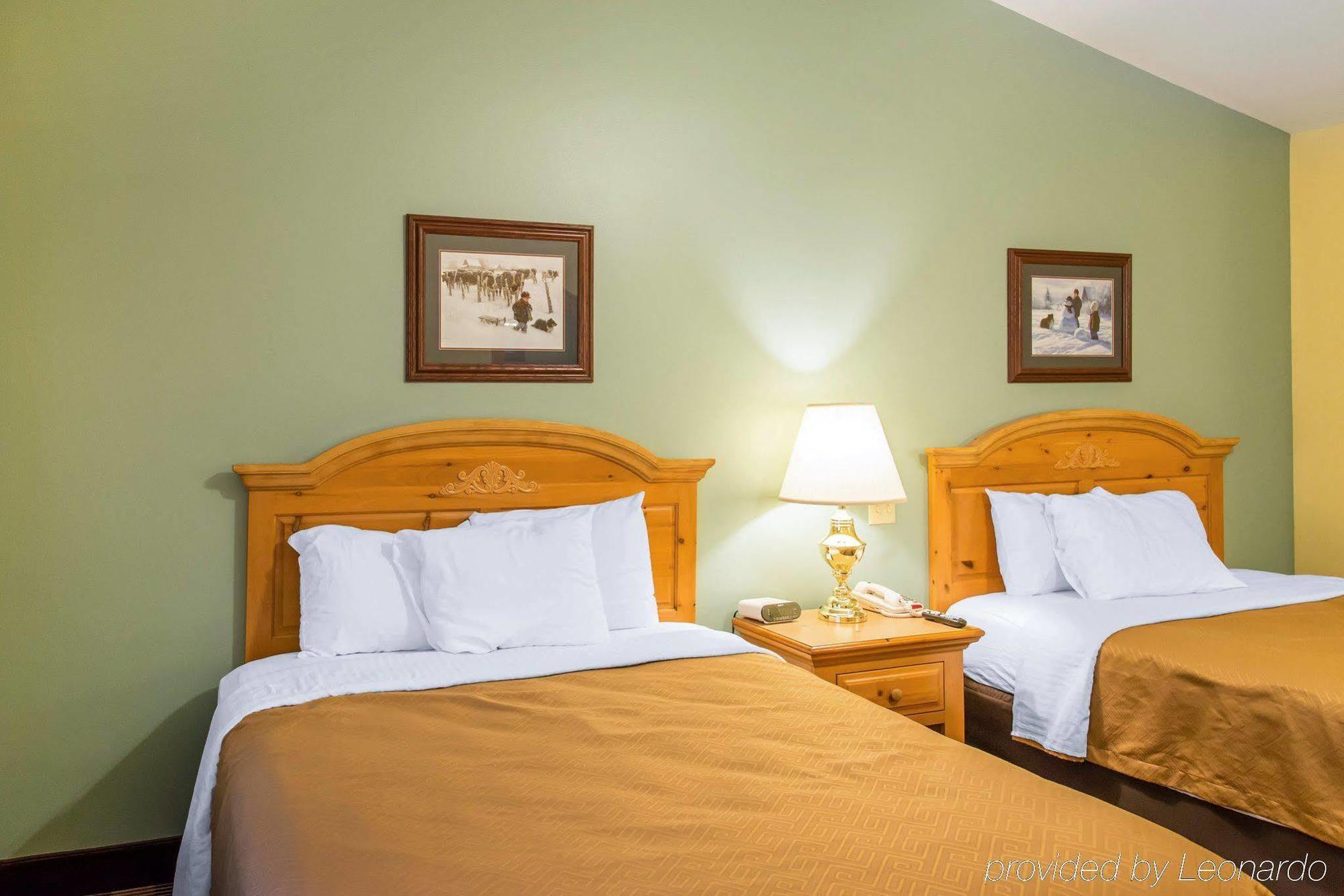 Econo Lodge Inn & Suites Eau Claire Zewnętrze zdjęcie