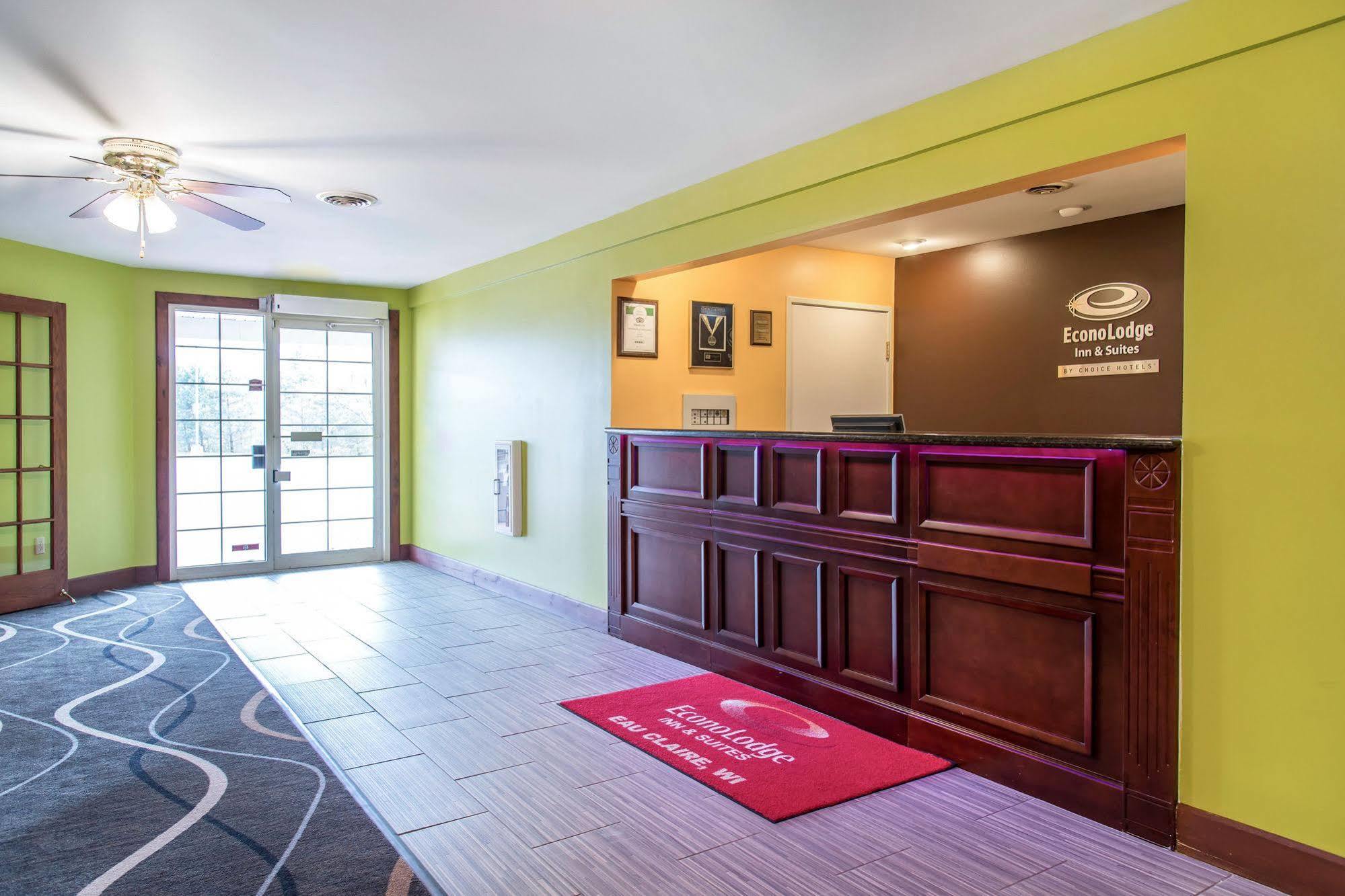 Econo Lodge Inn & Suites Eau Claire Zewnętrze zdjęcie
