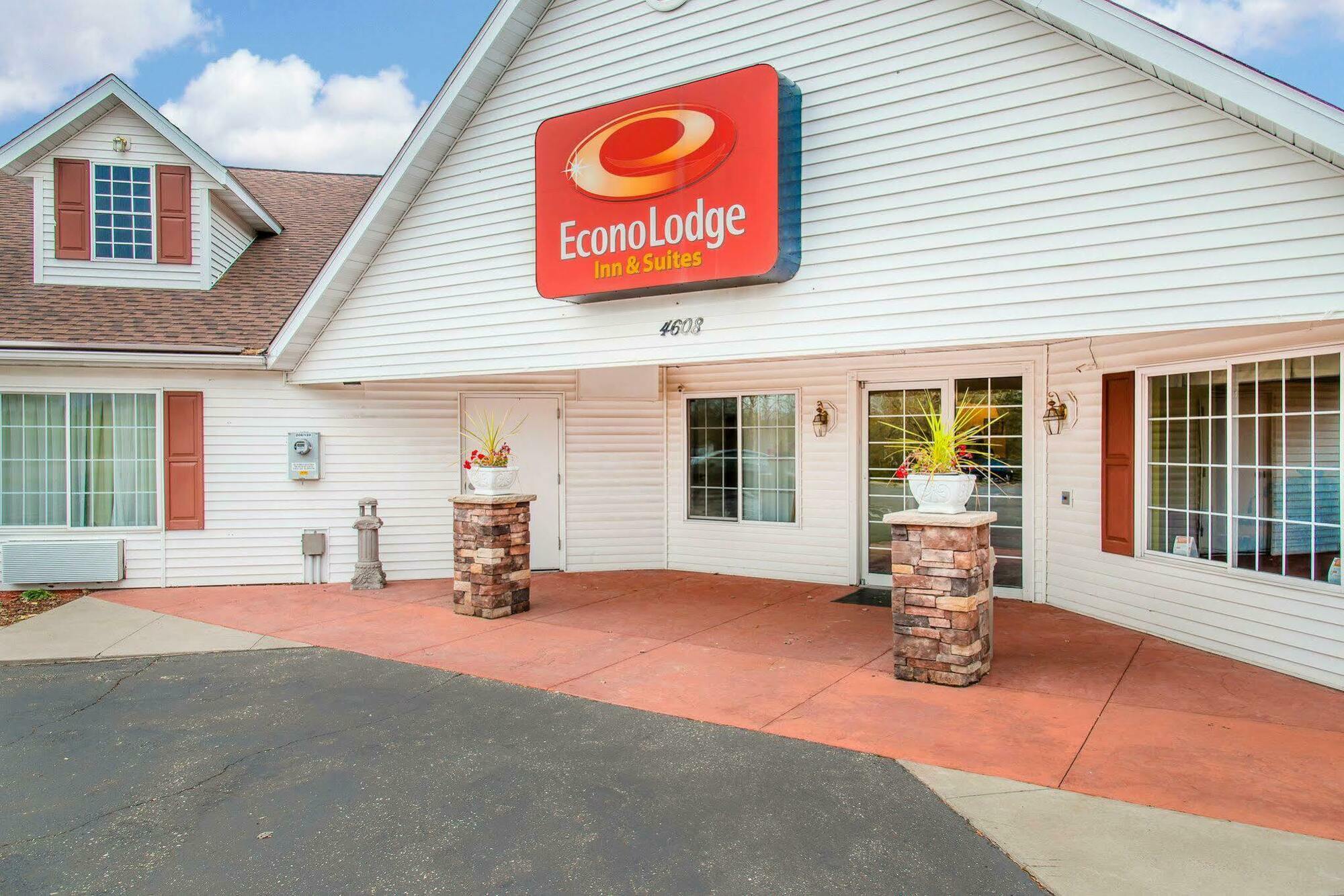 Econo Lodge Inn & Suites Eau Claire Zewnętrze zdjęcie