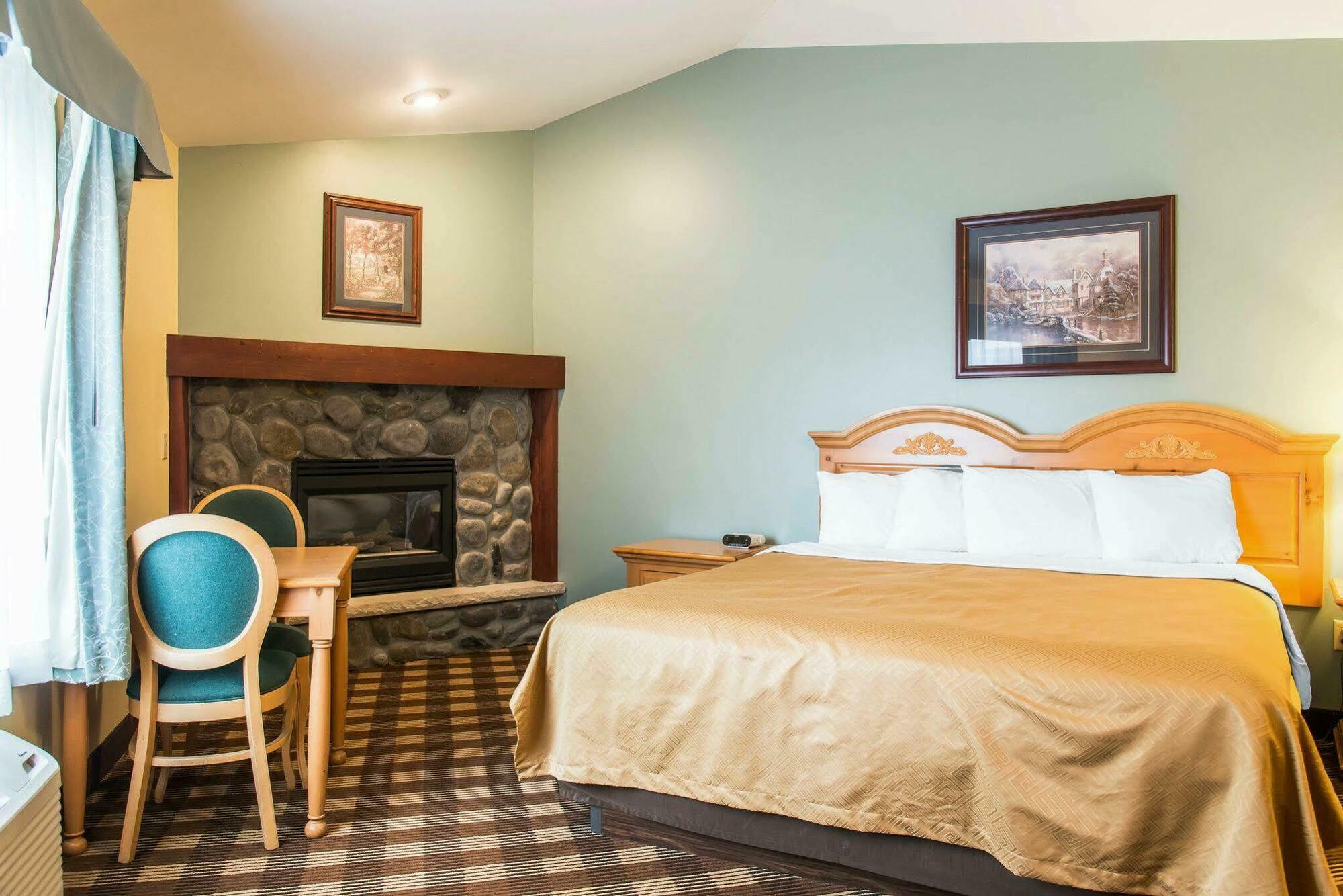 Econo Lodge Inn & Suites Eau Claire Zewnętrze zdjęcie